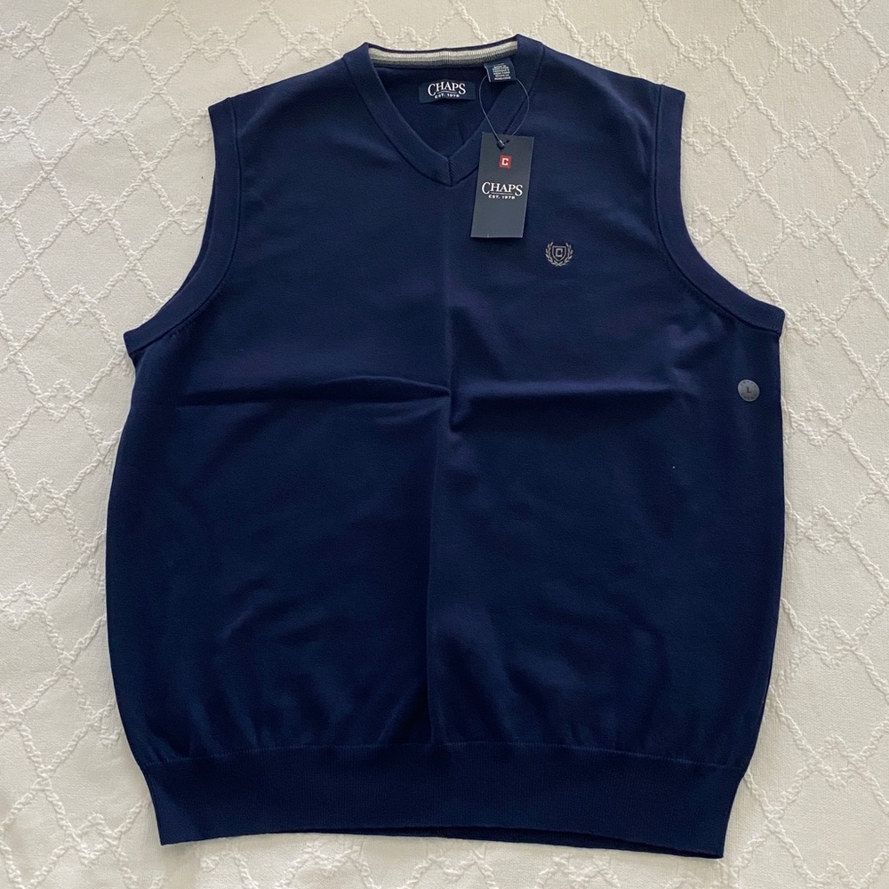 Chaps Men’s Navy Blue Vneck Sweater Vest. Size L. New with tags.